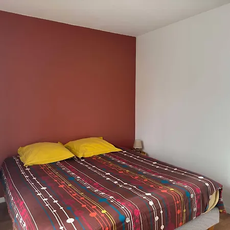 Maison De 82m2 Proche Du Mans Avec Parking Prive Daire *