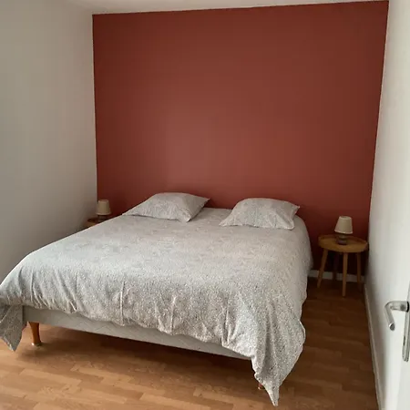 Maison De 82m2 Proche Du Mans Avec Parking Prive Daire *